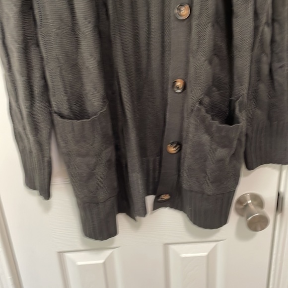 NWT oversized sweater cardigan - Picture 4 of 6